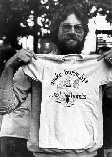 !a_borscht_tshirt_70.JPG (11 Kb): photo by Allan Siebert